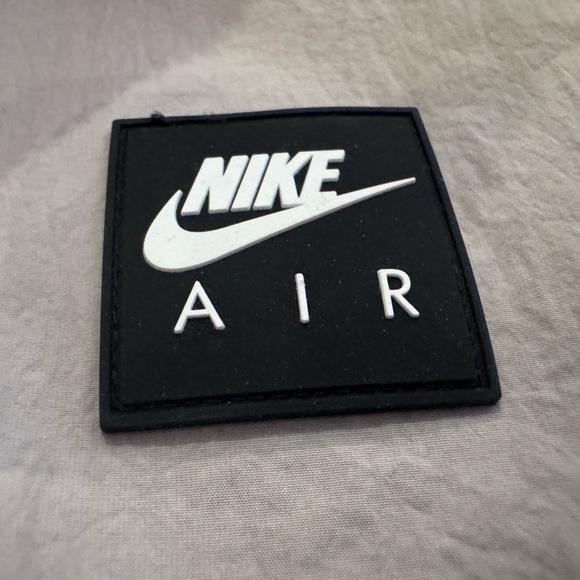 Nike Air Men's Gray and Black Full Zip Woven Jacket Medium NWT - Picture 3 of 10